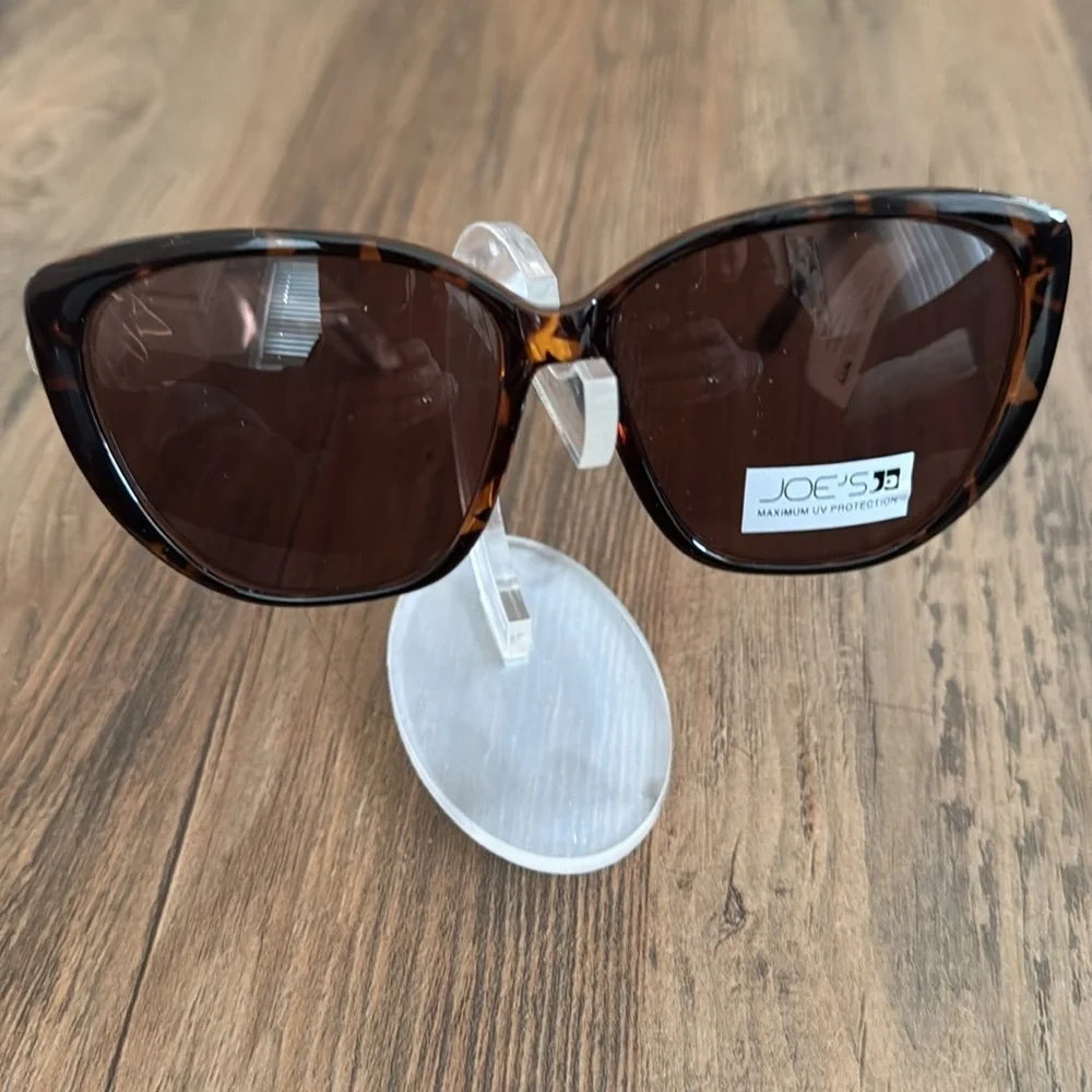 Joe's Tortoise Sunglasses Classic Style